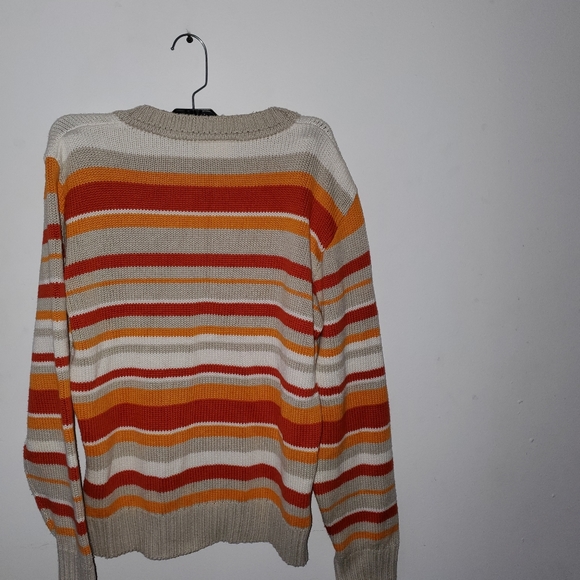 Sweater - Picture 3 of 4